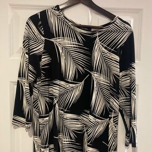 Karen Kane Palm print short tunic blouse M